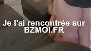 Une fille bertemu ses Lunettes pour baiser