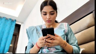 Agen India meniduri gadis Pakistan - desi bhabhi roleplay seks dengan gaya doggy mahasiswi