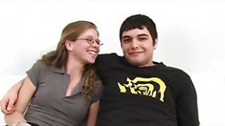 Suami menanggalkan pakaian istrinya lalu mengawasinya bercinta dengan bbcsandra8608