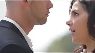 Dia menyuruhnya untuk diam tapi dia bisa tf5q7