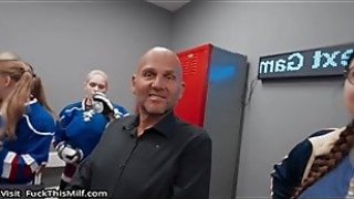 Harlow West - Ruang Ganti Hoki