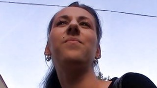 Playgirl menyegarkan pria dengan bercinta