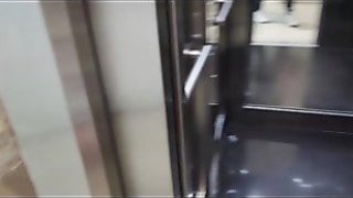 Orang pengiriman meniduri klien di dapurnya di homejqkzp