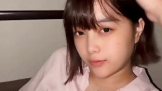 Memperkenalkan pakaian dalam seksi, saya akan menunjukkan kepada Anda pakaian dalam yang saya kenakan ketika saya berada di klub basket, dan saya akan melepasnya dan memakainya.