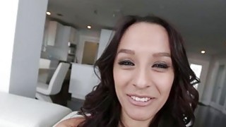 Sexy Nicki Ortega dan Gairah Latinnya