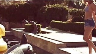 Kate inggris bermain strip poker tanpa ayah tiri