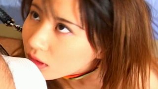 Video seks jarak dekat dari Hikaru Oishi yang sedang mengisap penis keriting