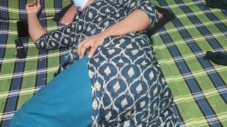 Gadis Bangladesh sialan keras dengan audio yang jernih - sepong mani muncrat