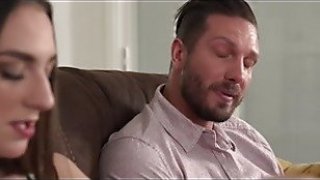 Stepdaughter menginginkan seks untuk mengurangi stresoq4q