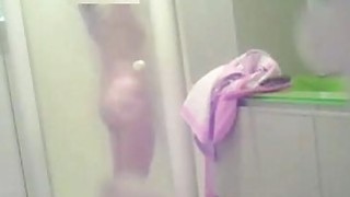Rekaman mata-mata intim ibu saya di kamar mandi